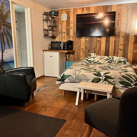 Beach House Met Badkamer, Boxspring & Airco Schoonebeek Экстерьер фото