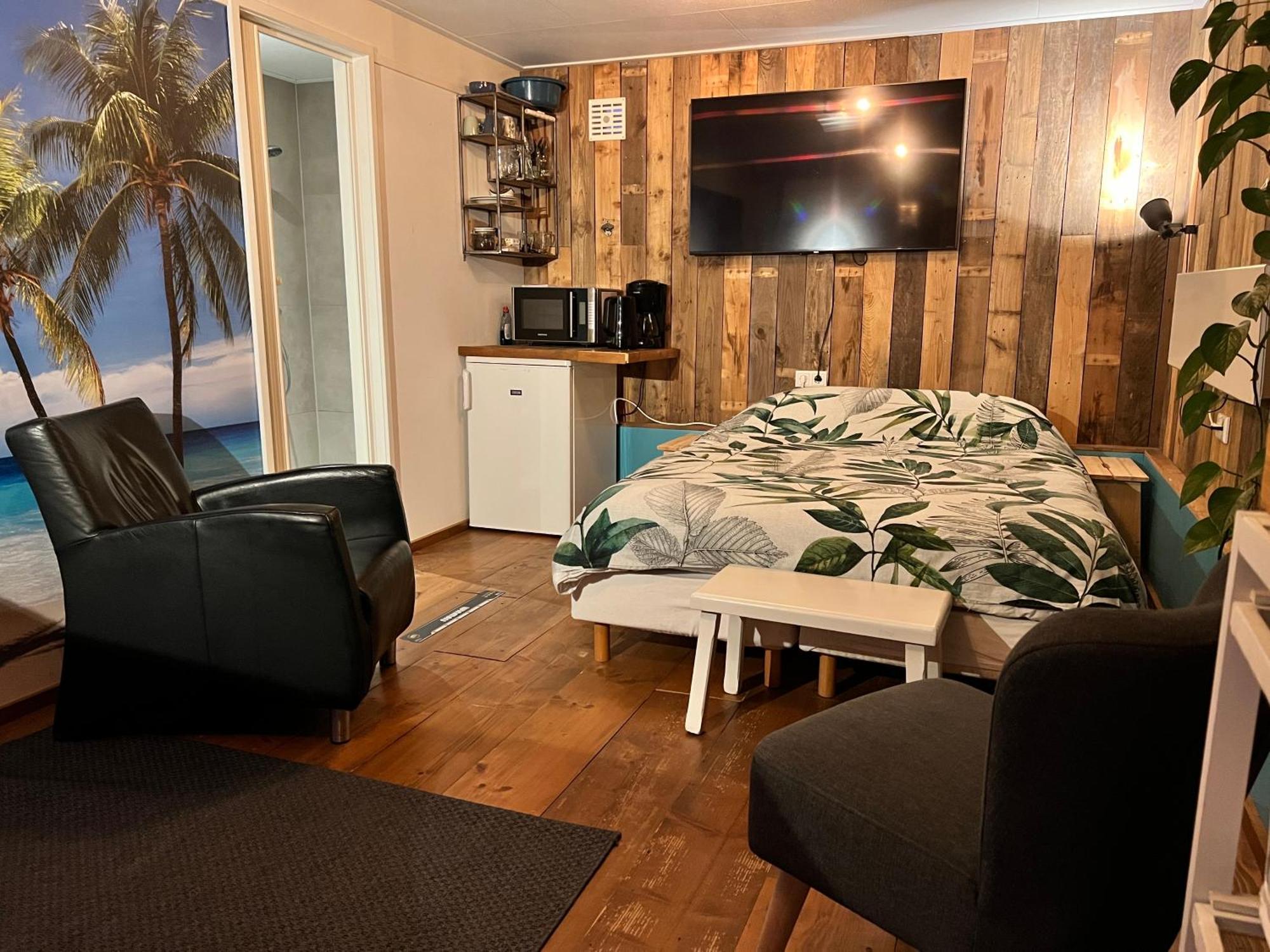 Beach House Met Badkamer, Boxspring & Airco Schoonebeek Экстерьер фото